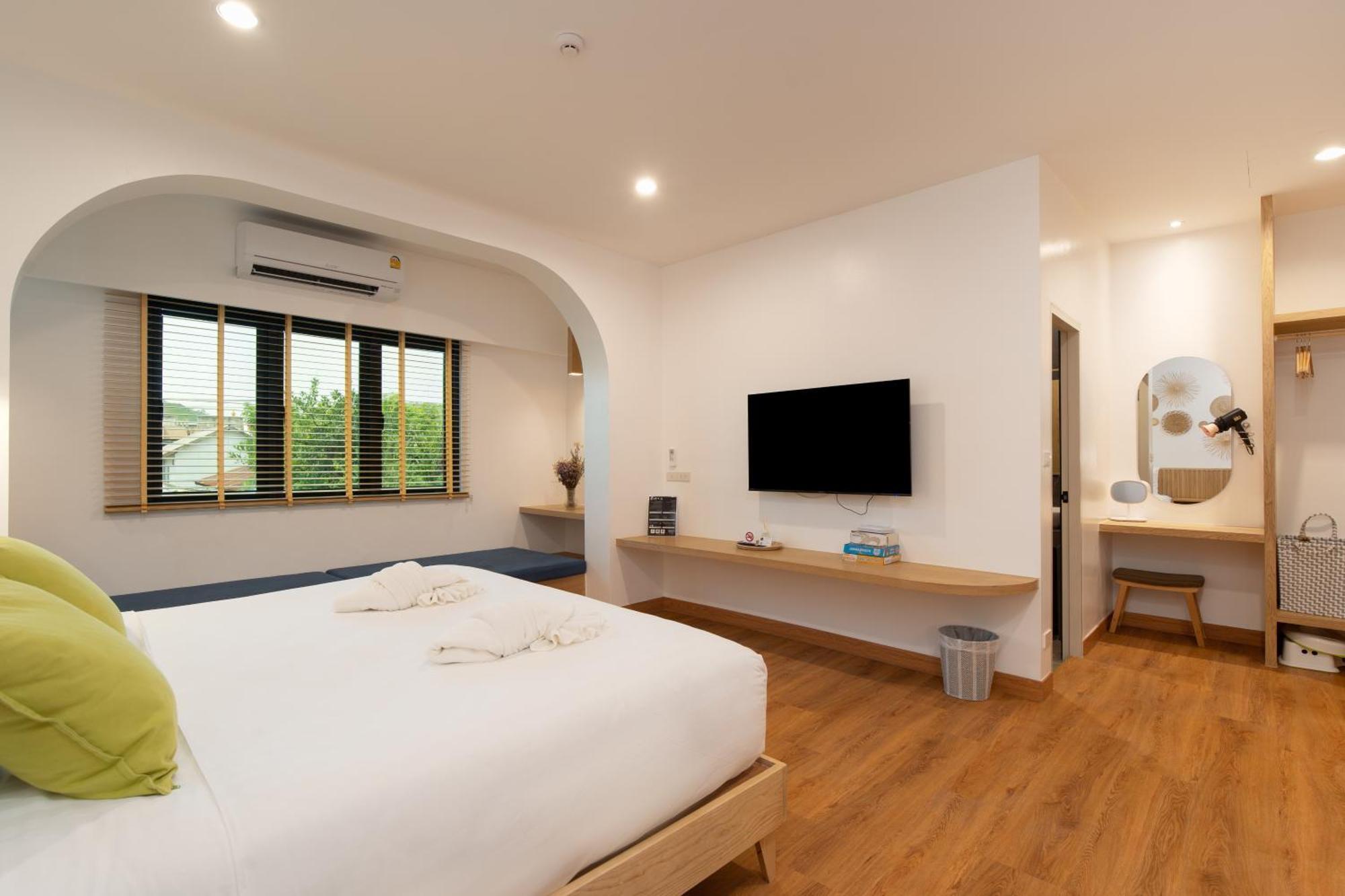 The Modeva Hotel Kanchanaburi Exterior foto