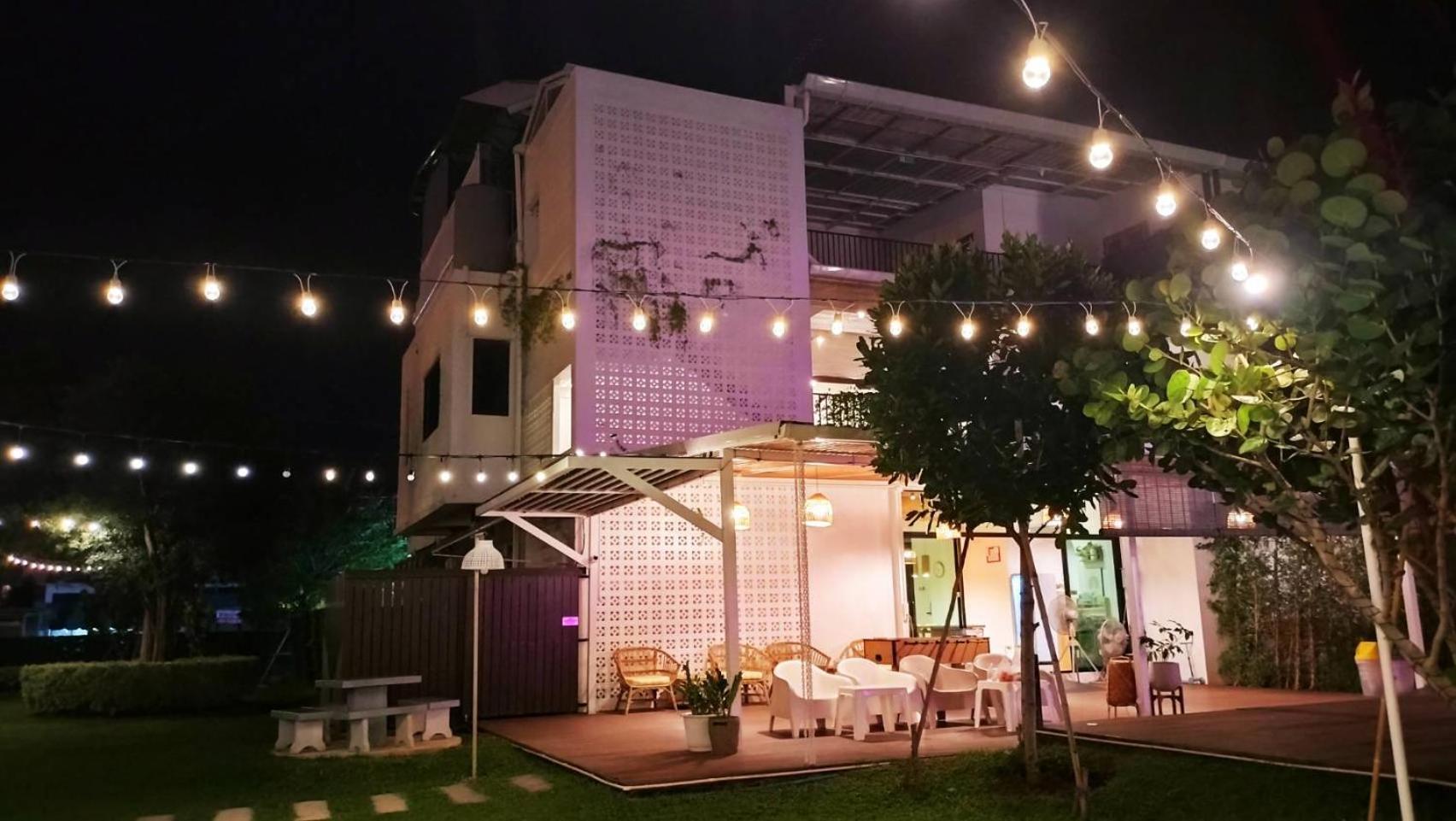 The Modeva Hotel Kanchanaburi Exterior foto