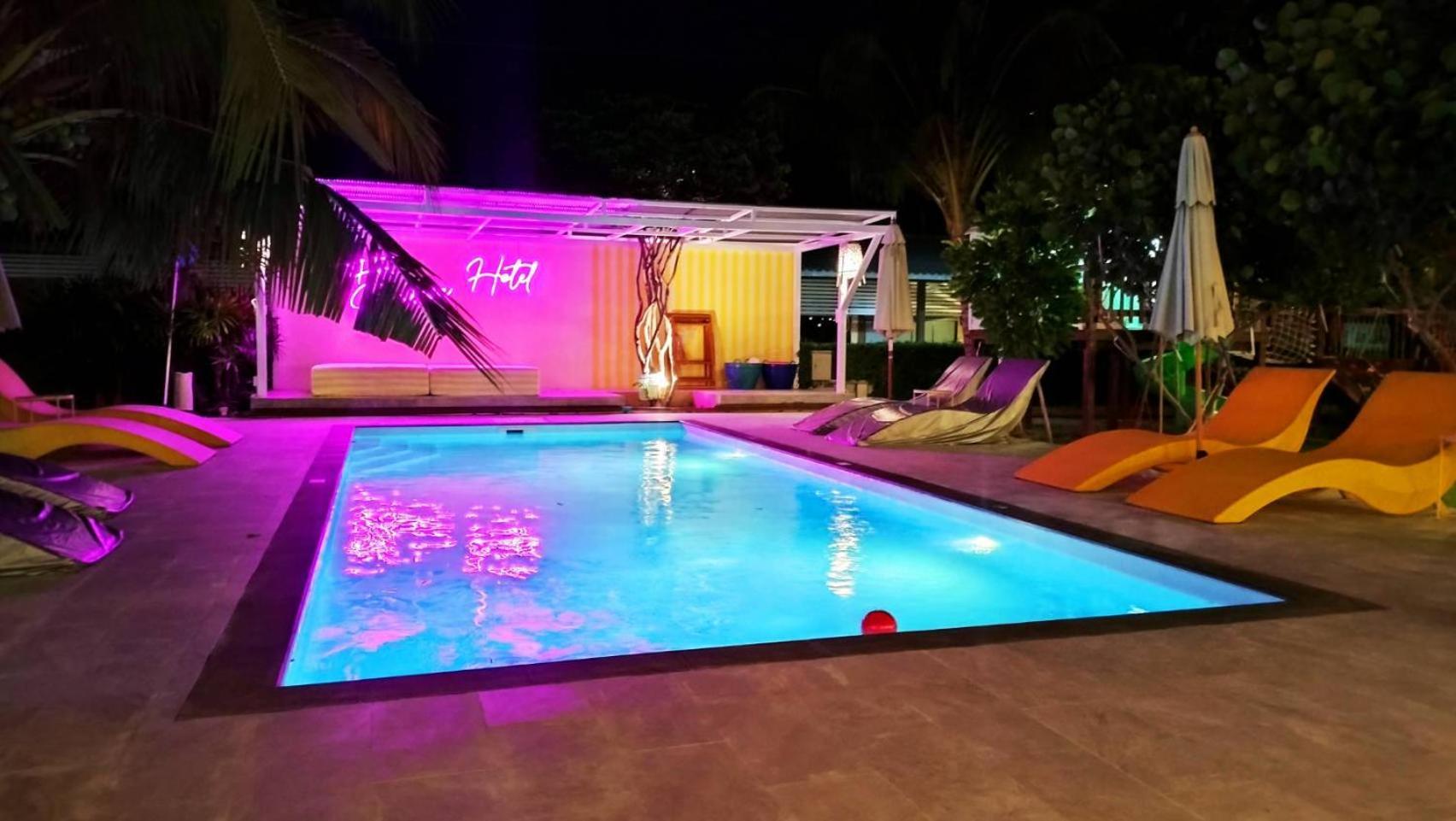 The Modeva Hotel Kanchanaburi Exterior foto